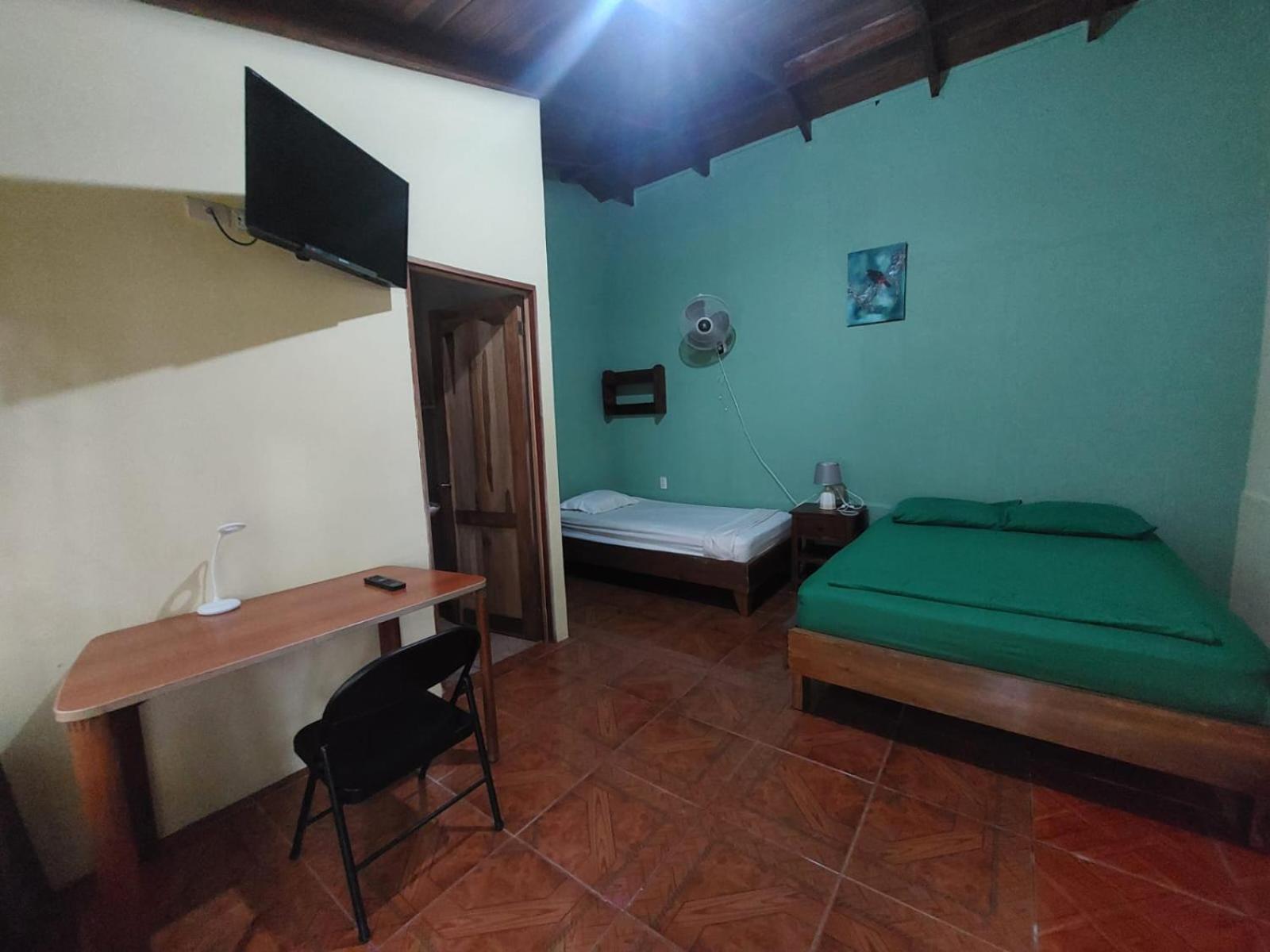 Arenal Hostel La Catarata La Fortuna Esterno foto